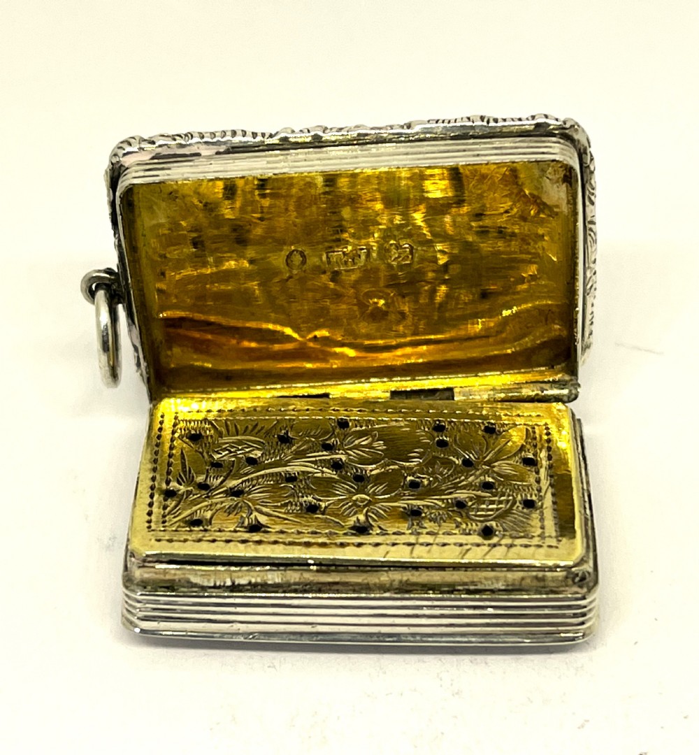 Fine William IV Silver Vinaigrette View II
