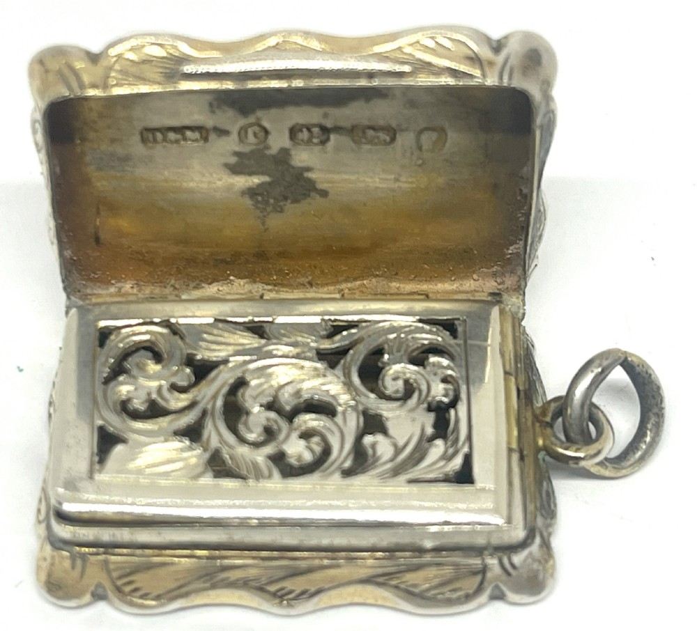 Good Quality Silver Vinaigrette View III