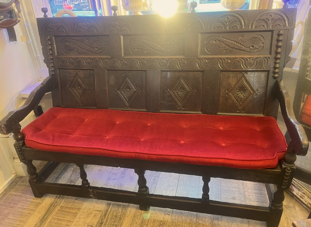 Fine Charles II Yorkshire Oak Settle c1670