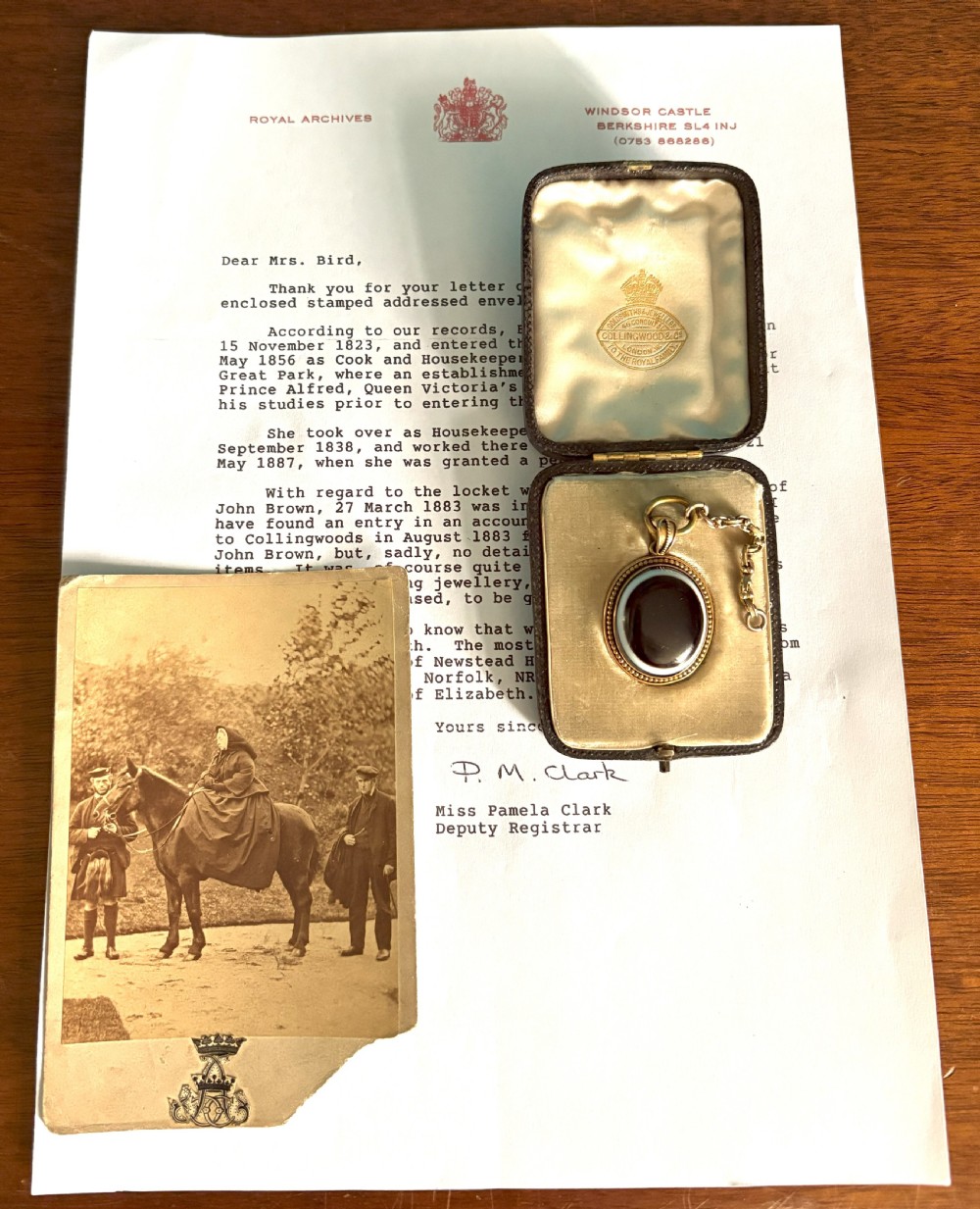 Gold Mourning Locket Given By Queen Victoria To Her Housekeeper View III