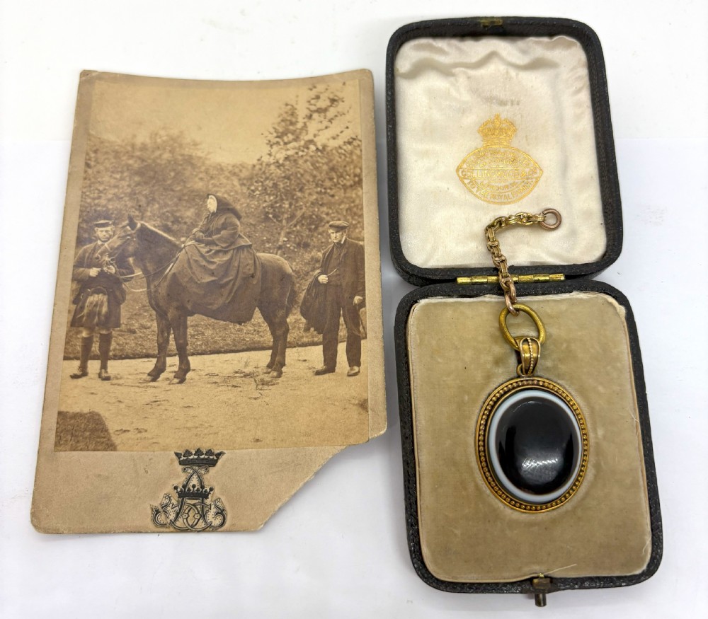 Gold Mourning Locket Given By Queen Victoria To Her Housekeeper View VIII