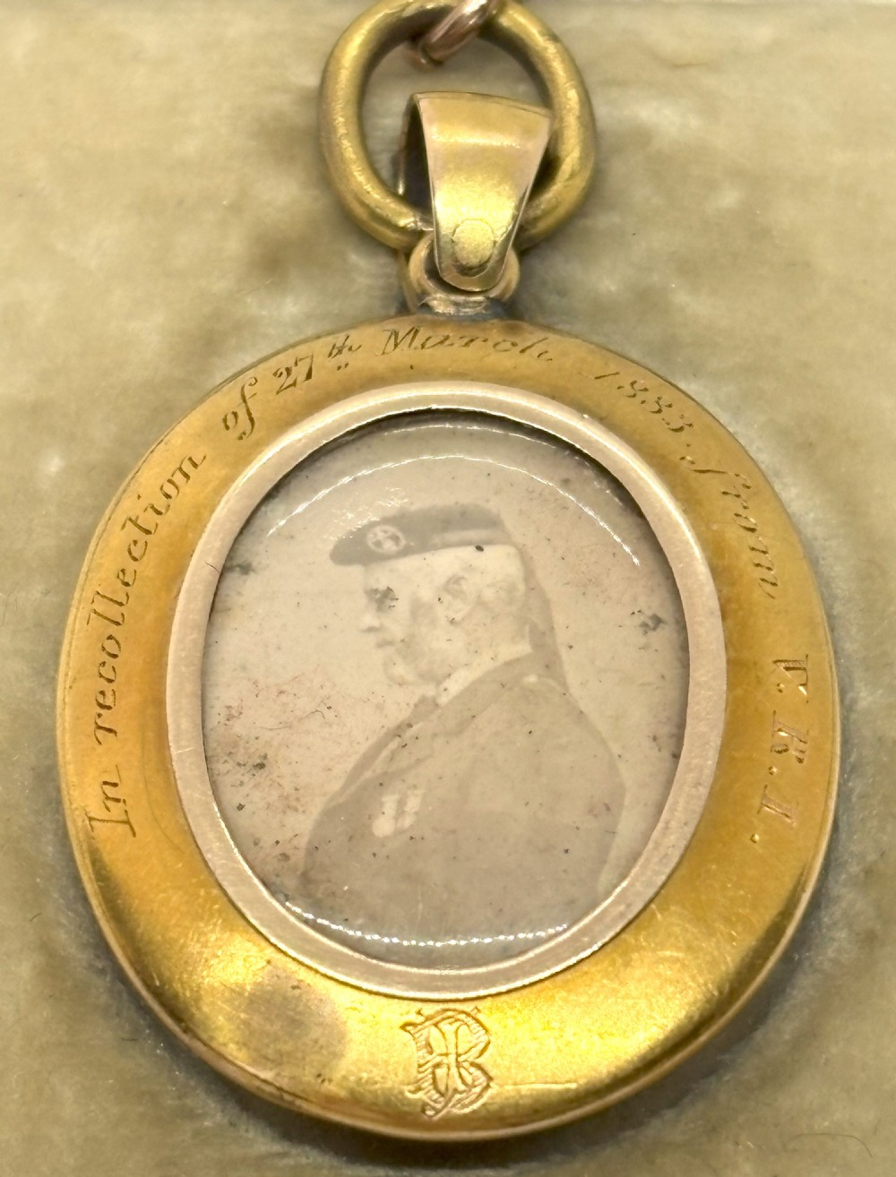 Gold Mourning Locket Given By Queen Victoria To Her Housekeeper View XI