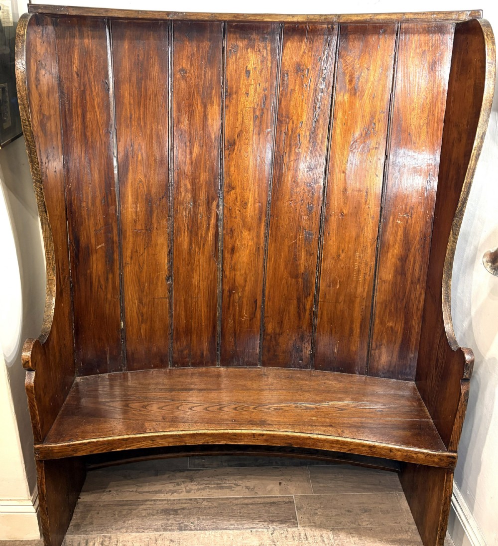 Late Georgian Elm Barrel Back Tavern Settle