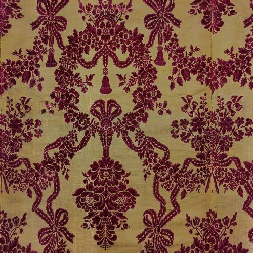A PAIR OF HANGINGS OF 18TH CENTURY CISEL SILK VELVET - ADDITIONAL PHOTO 5