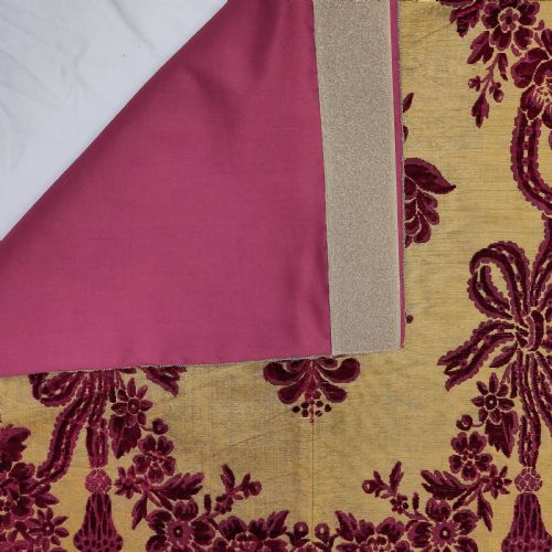 A PAIR OF HANGINGS OF 18TH CENTURY CISEL SILK VELVET - ADDITIONAL PHOTO 8