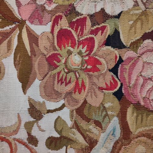 AN AUBUSSON ENTREFENTRE TAPESTRY - ADDITIONAL PHOTO 5