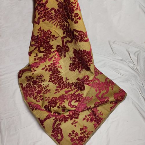 A HANGING OF 18TH CENTURY CISEL SILK VELVET - ADDITIONAL PHOTO 1