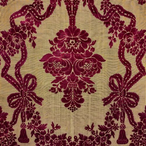 A HANGING OF 18TH CENTURY CISEL SILK VELVET - ADDITIONAL PHOTO 3
