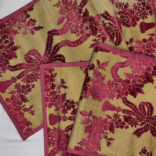 A PAIR OF PILASTER HANGINGS OF 18TH CENTURY CISEL SILK VELVET - ADDITIONAL PHOTO 3