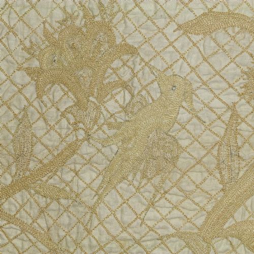 AN EMBROIDERED LINEN COVERLET - ADDITIONAL PHOTO 4