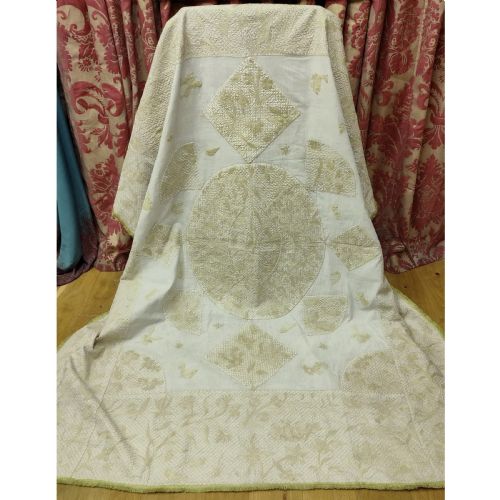AN EMBROIDERED LINEN COVERLET - ADDITIONAL PHOTO 1