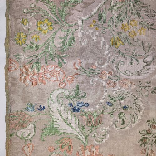 TWO LENGTHS OF 18TH CENTURY BIZARRE SILK LAMPAS - ADDITIONAL PHOTO 3
