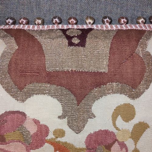A PAIR OF CUSHIONS OF 19TH CENTURY AUBUSSON TAPESTRY - ADDITIONAL PHOTO 9