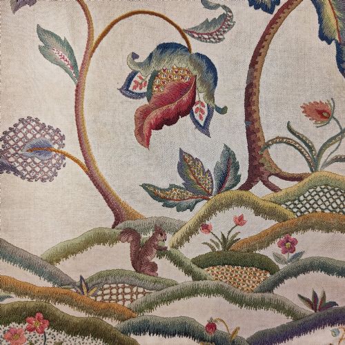 AN ENGLISH CREWELWORK HANGING - ADDITIONAL PHOTO 3