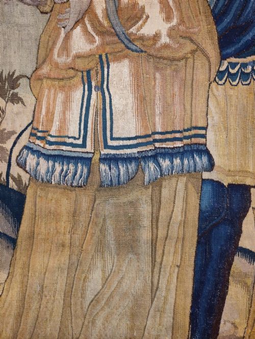 A 16TH CENTURY FLEMISH TAPESTRY PANEL - ADDITIONAL PHOTO 7
