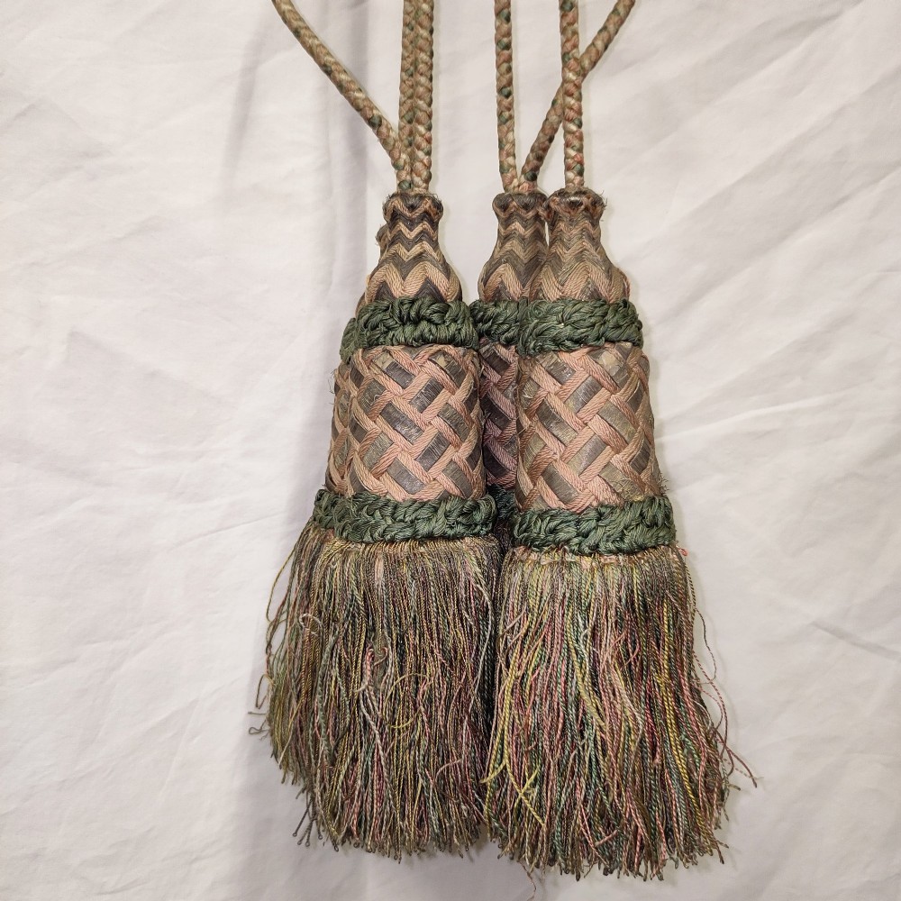 Four fine 17th century tassels View VI