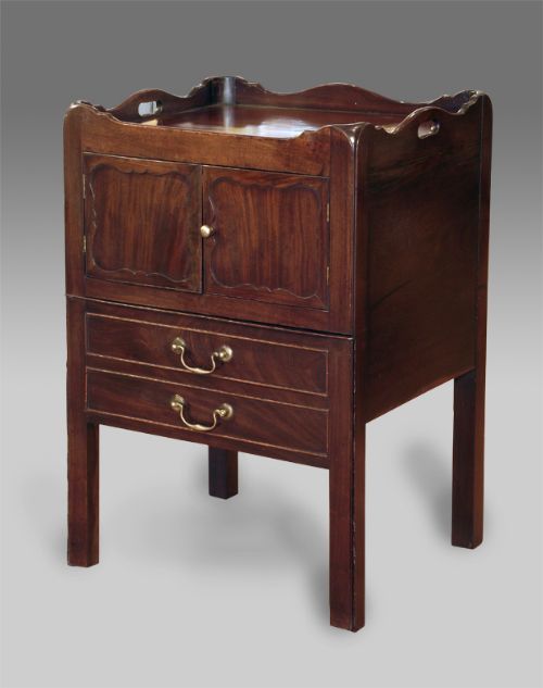 Georgian Mahogany Trap Top Commode / Bedside Cupboard