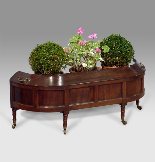 George III Mahogany Fireside Plate Warmer / Planter