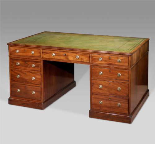 Good Quality Early 19th Century Mahogany Partners Desk