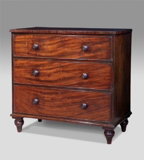Good Quality Nineteenth Century Mahogany Chest of Drawers