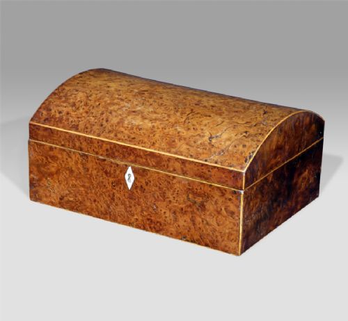 Early Nineteenth Century Burr Yew Wood Box