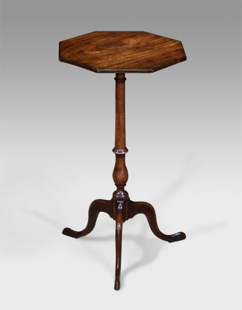 Pretty Georgian Mahogany Tripod Table