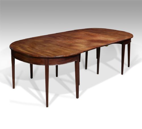Georgian Mahogany Extending Dining Table
