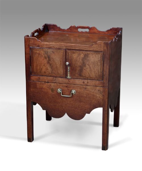 Georgian Mahogany Tray Top Commode
