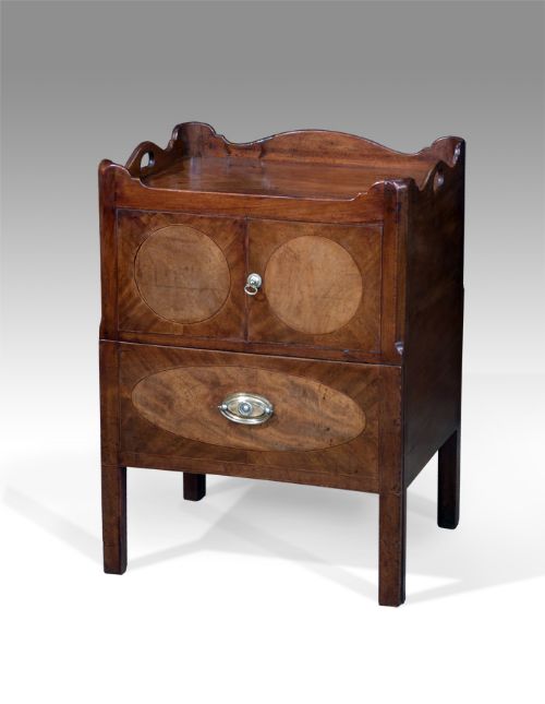 Attractive George III Mahogany Tray Top Commode / Nightstand