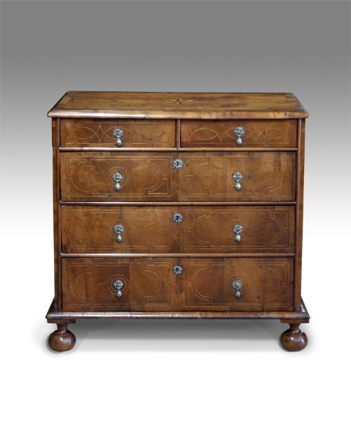 Characterful William and Mary Walnut Chest of Drawers
