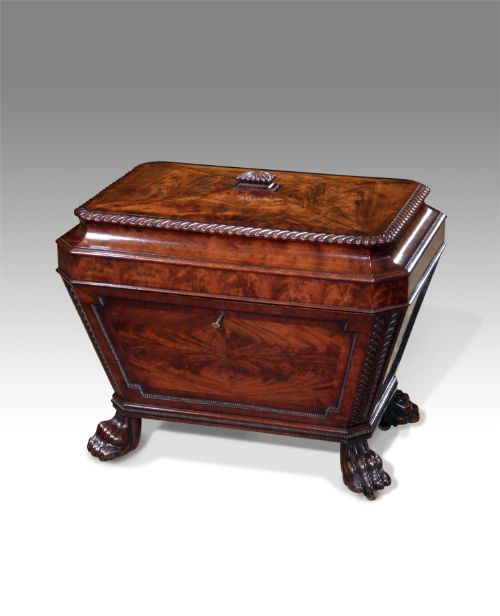 Fine Quality Late Regency Mahogany Cellaret