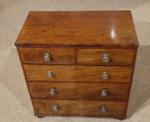 MINIATURE CHEST OF DRAWERS - ADDITIONAL PHOTO 1