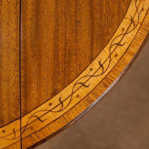 SHERATON PERIOD MAHOGANY AND SATINWOOD PEMBROKE TABLE - ADDITIONAL PHOTO 7