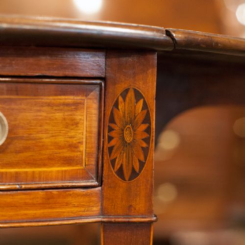SHERATON PERIOD MAHOGANY AND SATINWOOD PEMBROKE TABLE - ADDITIONAL PHOTO 8