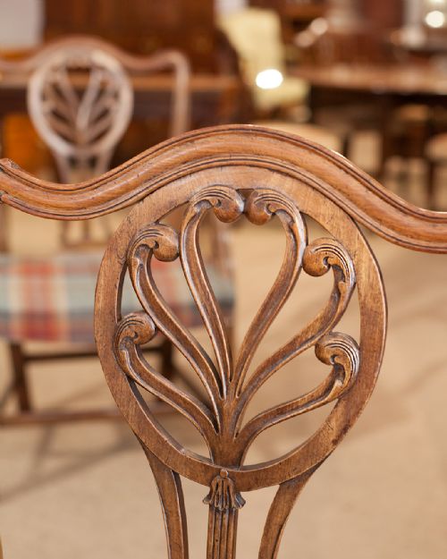 VERY FINE PAIR OF 18TH CENTURY FADED MAHOGANY CARVER CHAIRS - ADDITIONAL PHOTO 3