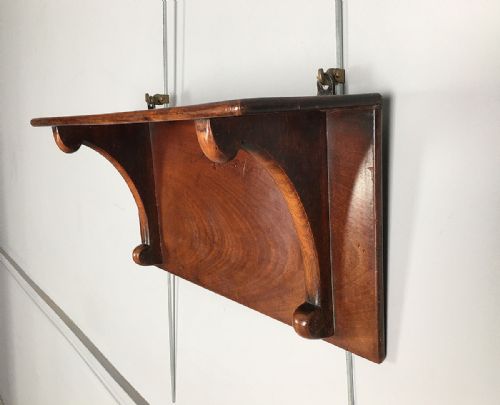 19th century figured mahogany wall bracket - CATEGORY: ANTIQUE FURNITURE - DATED 19TH CENTURY