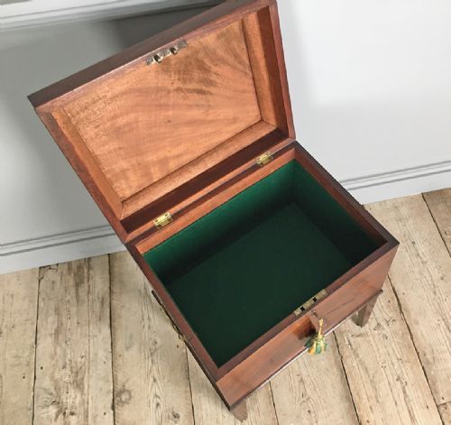 GEORGE III MAHOGANY CELLARET - ADDITIONAL PHOTO 4