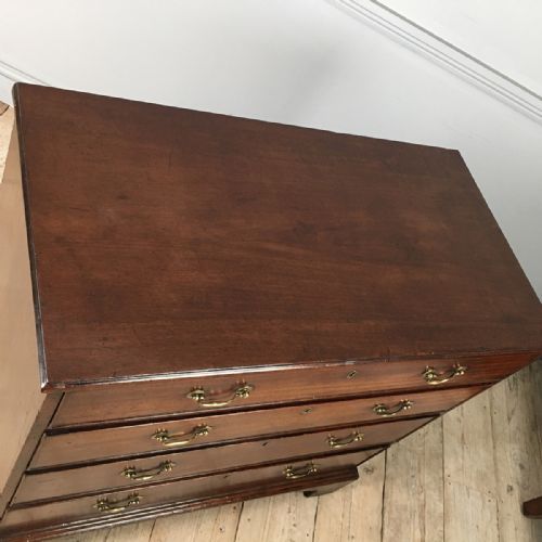 18TH CENTURY MAHOGANY CHEST OF DRAWERS - ADDITIONAL PHOTO 3
