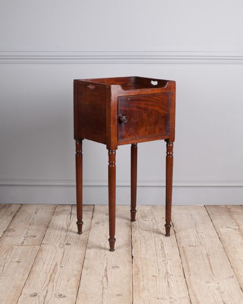 georgian mahogany bedside cupboard - CATEGORY: ANTIQUE CUPBOARDS - DATED 19TH CENTURY
