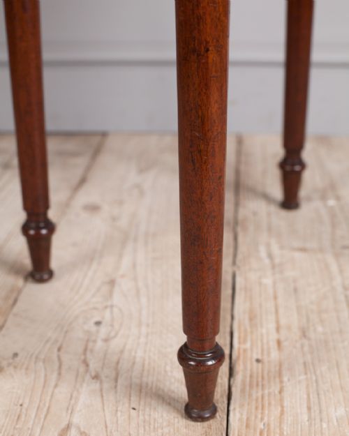 GEORGIAN MAHOGANY BEDSIDE CUPBOARD - ADDITIONAL PHOTO 4