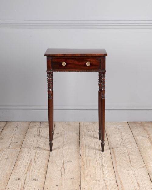 ELEGANT REGENCY MAHOGANY SIDE TABLE - ADDITIONAL PHOTO 1