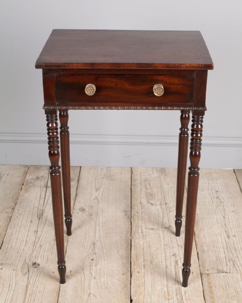 ELEGANT REGENCY MAHOGANY SIDE TABLE - ADDITIONAL PHOTO 2