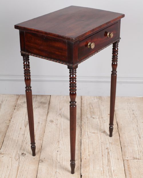 ELEGANT REGENCY MAHOGANY SIDE TABLE - ADDITIONAL PHOTO 3