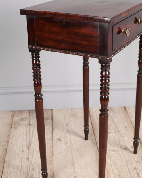 ELEGANT REGENCY MAHOGANY SIDE TABLE - ADDITIONAL PHOTO 5
