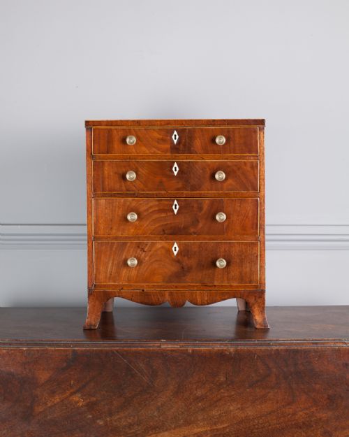 19th century mahogany miniature chest of drawers - CATEGORY: ANTIQUE CHEST OF DRAWERS - DATED 19TH CENTURY