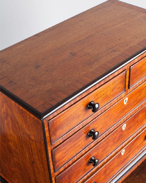 REGENCY MAHOGANY MINIATURE CHEST OF DRAWERS - ADDITIONAL PHOTO 4