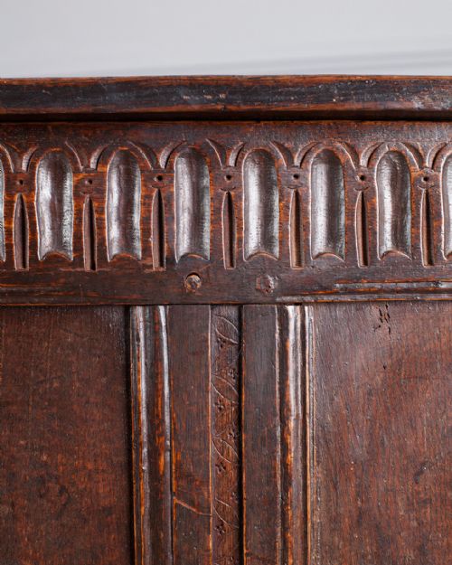 17TH CENTURY OAK COFFER - ADDITIONAL PHOTO 3