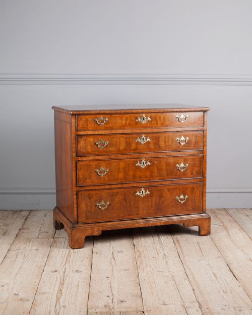 EDWARDIAN WALNUT CHEST OF DRAWERS - ADDITIONAL PHOTO 1