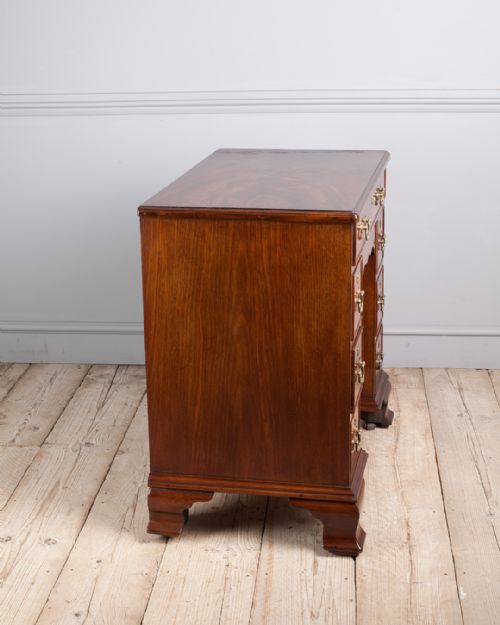 GEORGE III MAHOGANY KNEEHOLE DESK - ADDITIONAL PHOTO 3