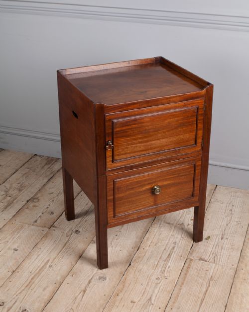 GEORGIAN MAHOGANY TRAY TOP COMMODE BEDSIDE CUPBOARD - ADDITIONAL PHOTO 1